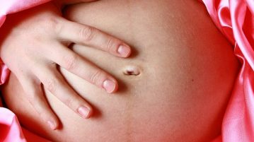 Επιρρεπείς σε επιπλοκές στην κύηση γυναίκες που έχουν «περάσει» καρκίνο